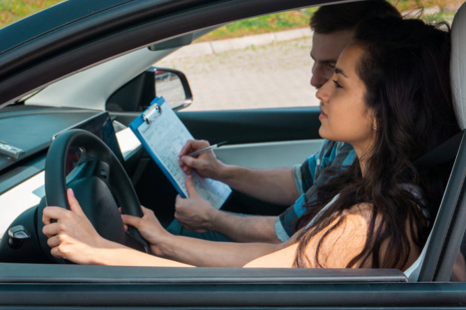 enhancing-road-safety-through-driver-training